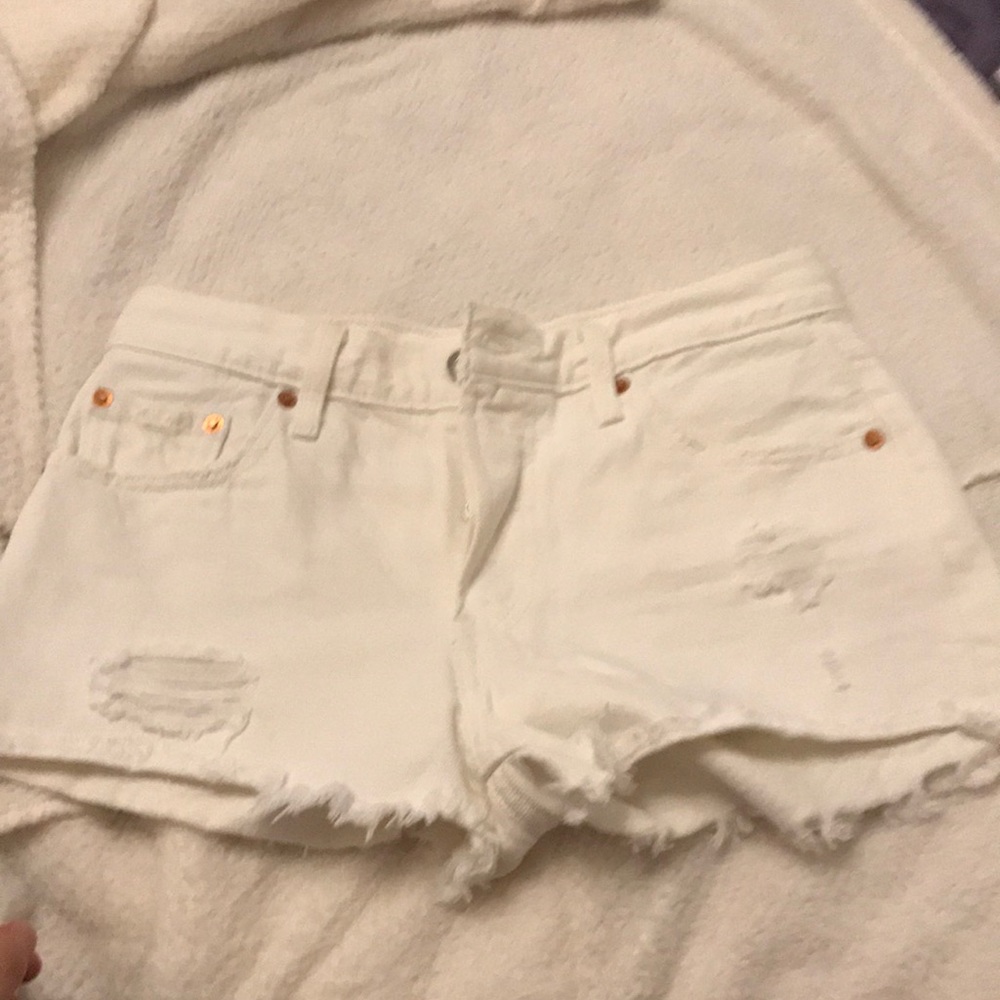 Levi’s 501 shorts. White
